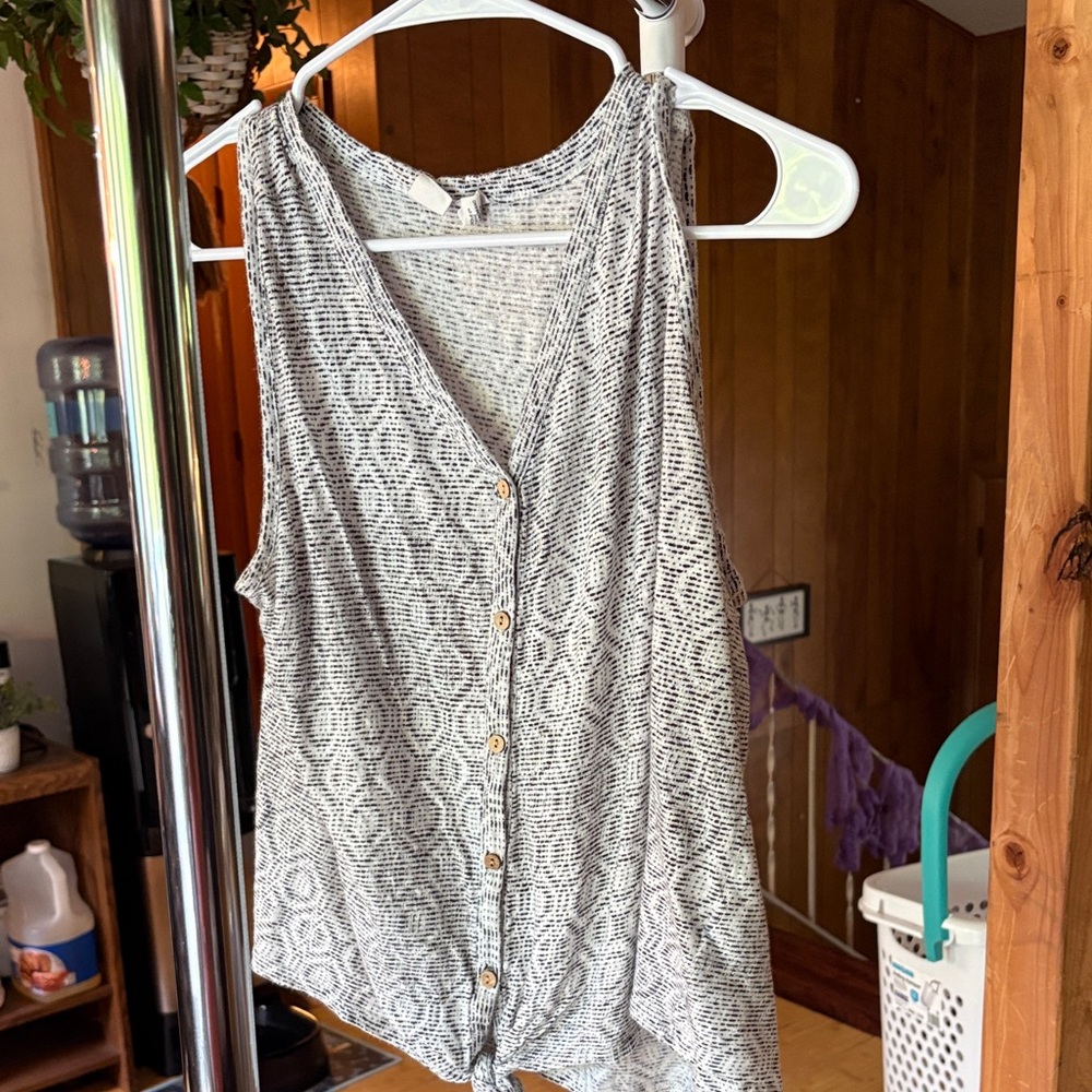 Artisan Ny Monochrome Sleeveless Tank Top